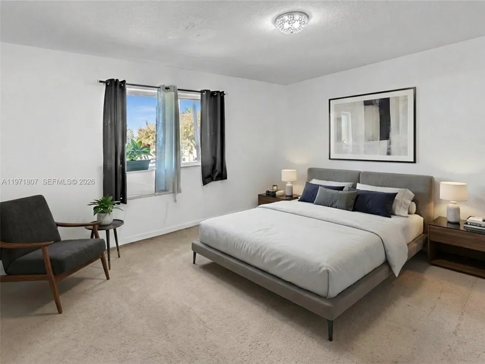 21 SE 3rd Ave Hallandale Beach, FL 33009