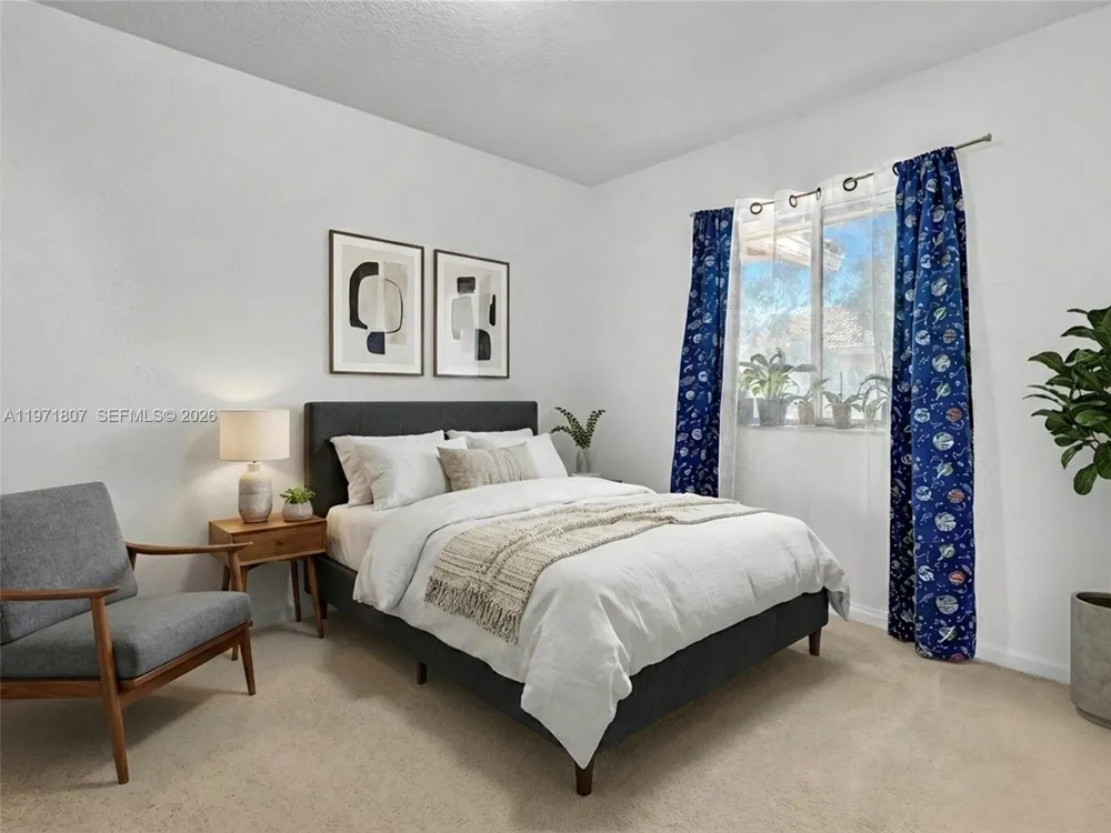 21 SE 3rd Ave Hallandale Beach, FL 33009