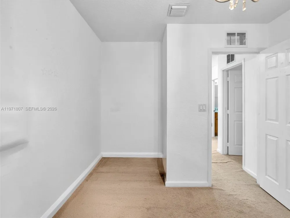 21 SE 3rd Ave Hallandale Beach, FL 33009
