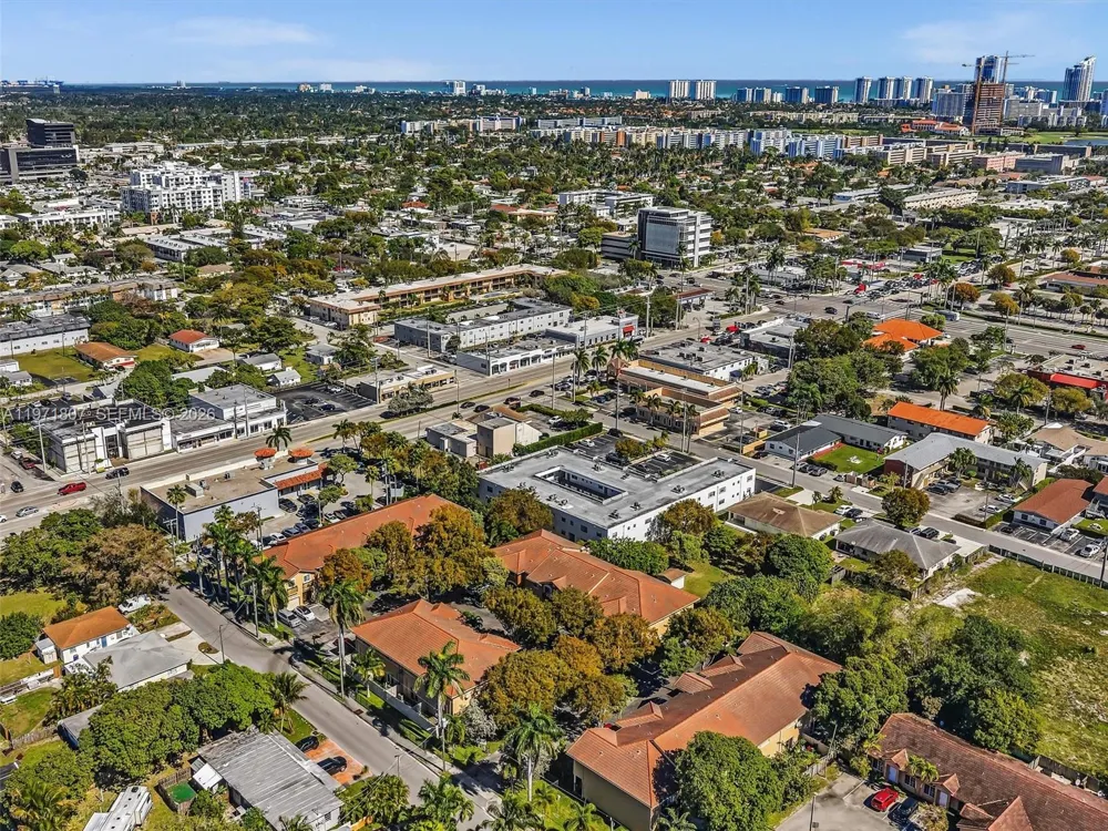 21 SE 3rd Ave Hallandale Beach, FL 33009