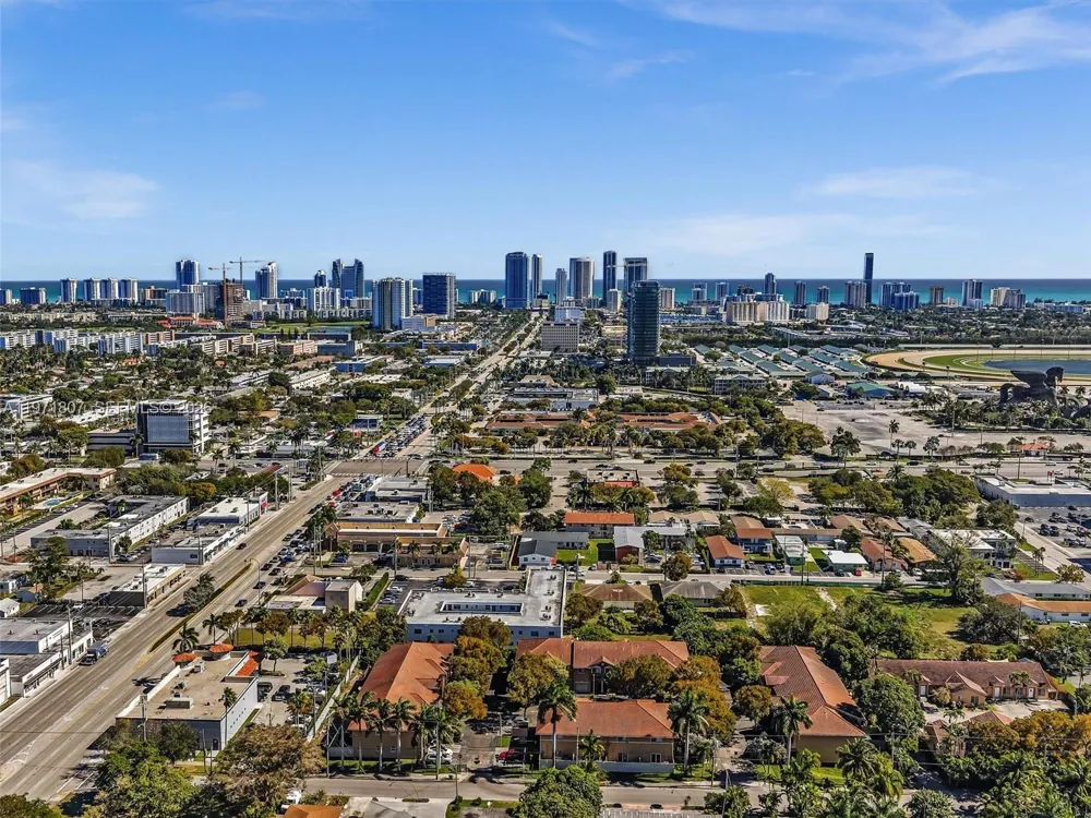 21 SE 3rd Ave Hallandale Beach, FL 33009