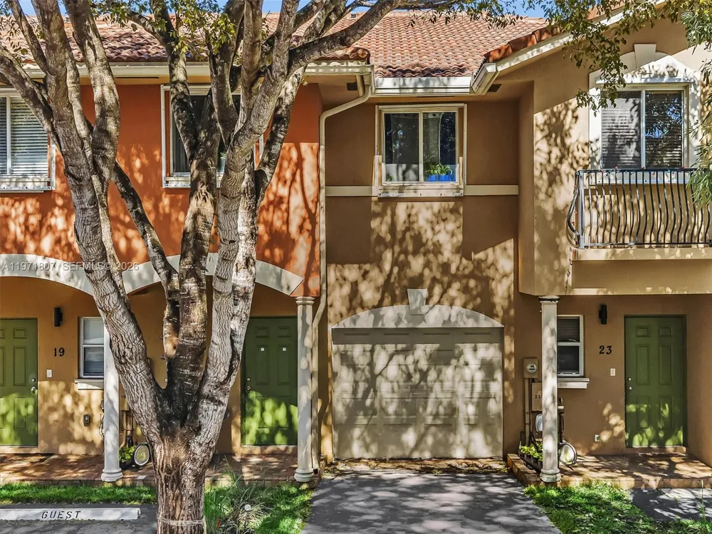 21 SE 3rd Ave Hallandale Beach, FL 33009