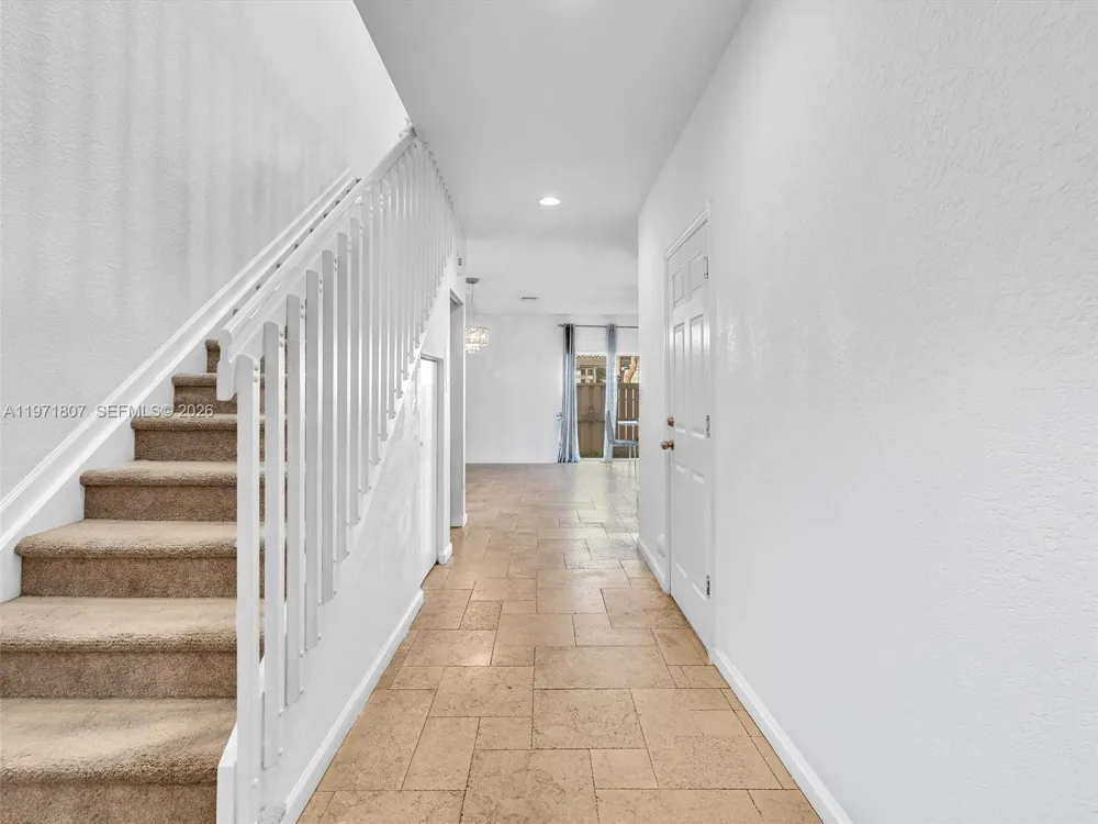 21 SE 3rd Ave Hallandale Beach, FL 33009
