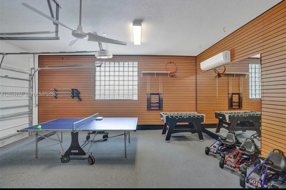11400 NW 7th St Plantation, FL 33325