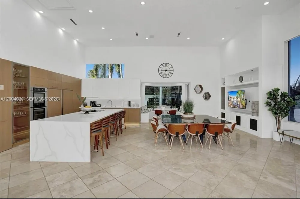 11400 NW 7th St Plantation, FL 33325