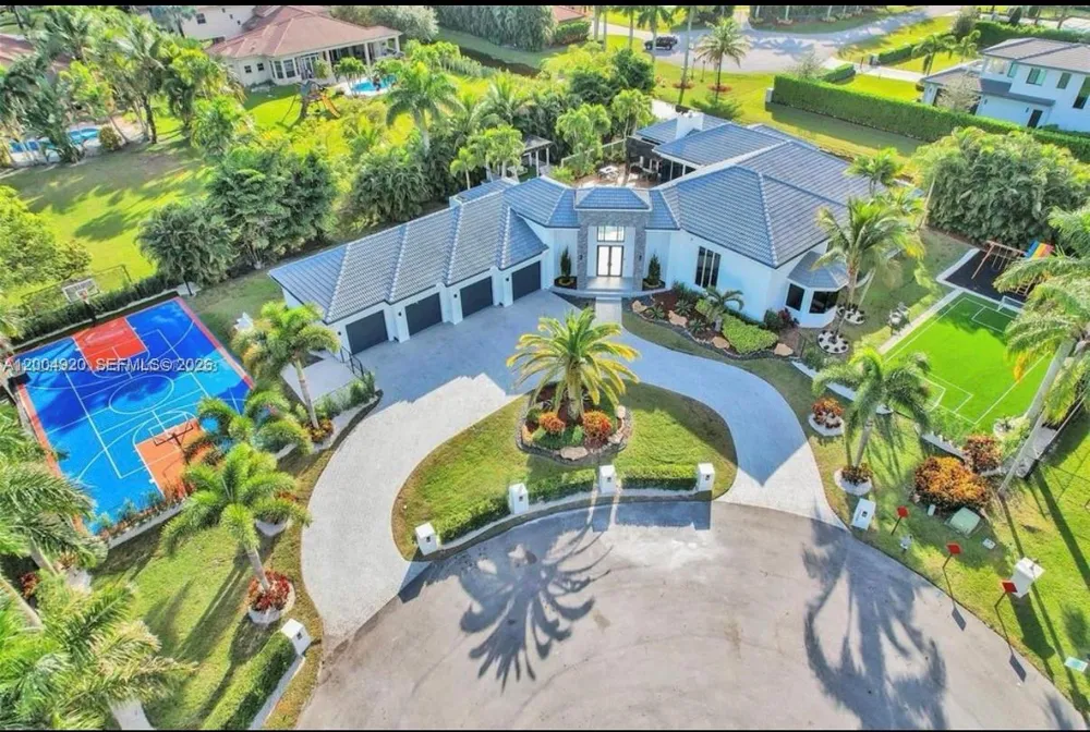 11400 NW 7th St Plantation, FL 33325