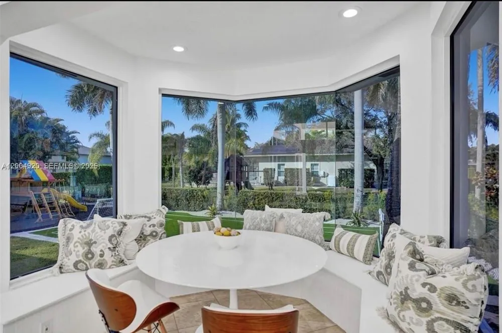 11400 NW 7th St Plantation, FL 33325