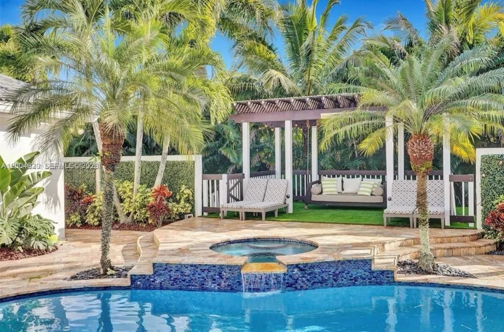 11400 NW 7th St Plantation, FL 33325