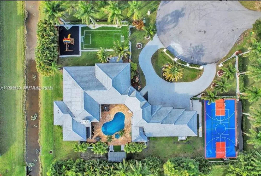 11400 NW 7th St Plantation, FL 33325