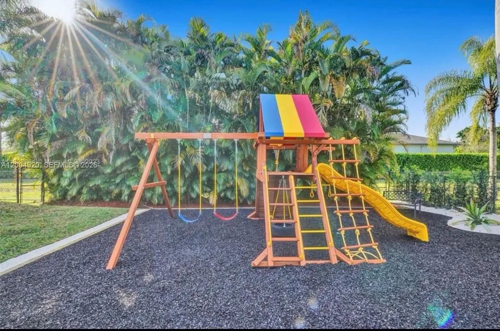 11400 NW 7th St Plantation, FL 33325