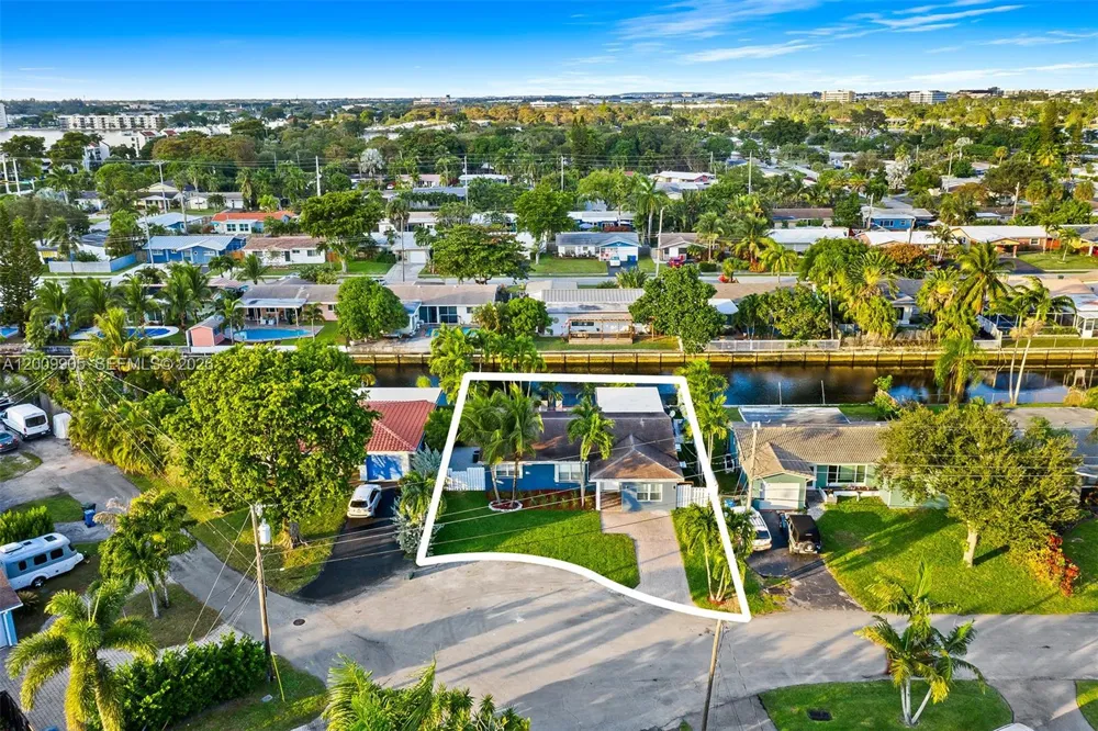 2005 NW 37th St Oakland Park, FL 33309