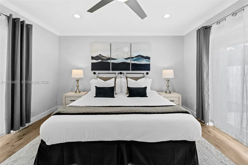 2005 NW 37th St Oakland Park, FL 33309