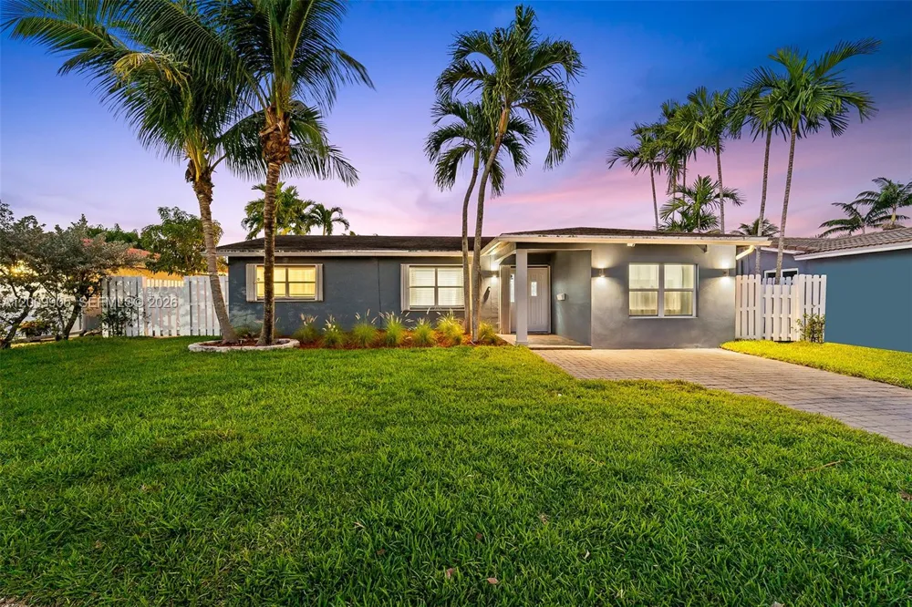 2005 NW 37th St Oakland Park, FL 33309