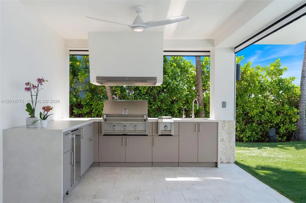 142 Guilford Ct Tavernier, FL 33070