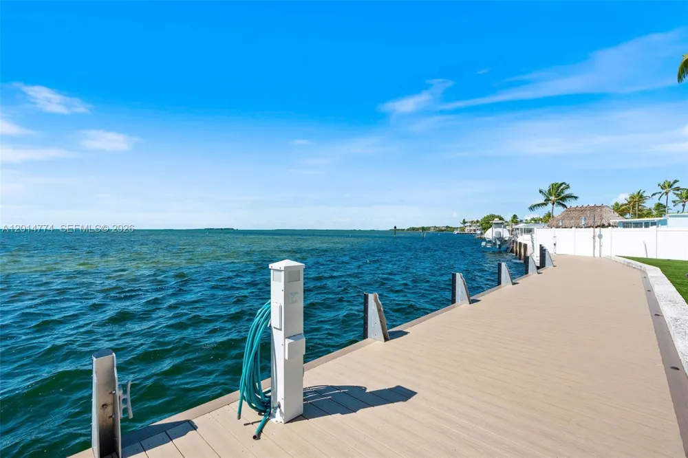 142 Guilford Ct Tavernier, FL 33070