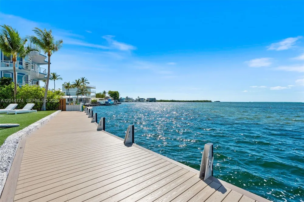 142 Guilford Ct Tavernier, FL 33070