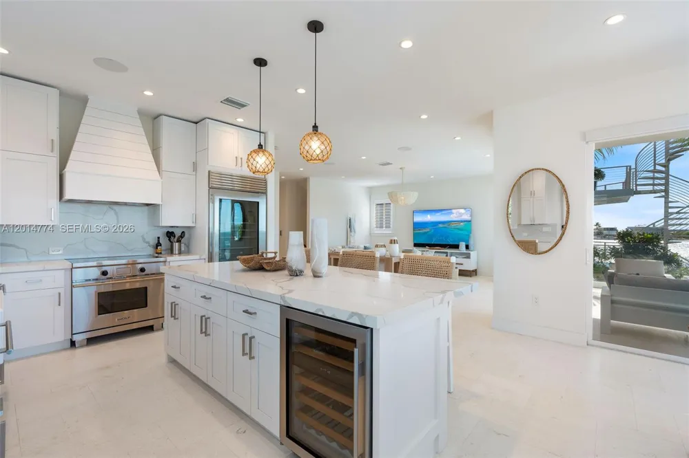 142 Guilford Ct Tavernier, FL 33070