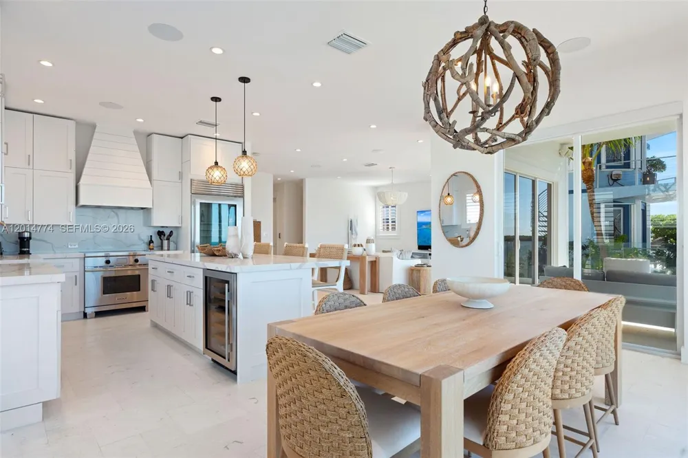 142 Guilford Ct Tavernier, FL 33070