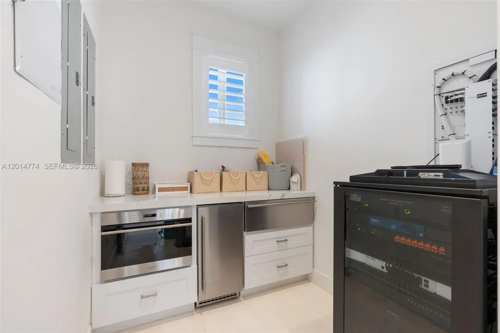 142 Guilford Ct Tavernier, FL 33070