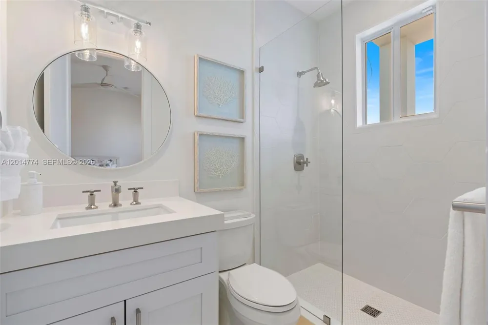 142 Guilford Ct Tavernier, FL 33070