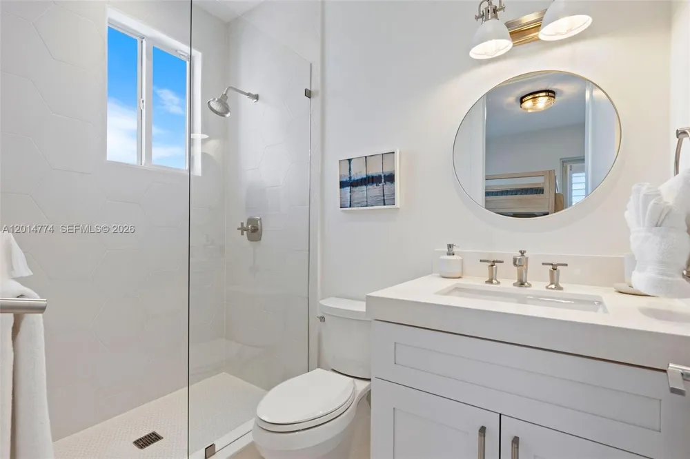 142 Guilford Ct Tavernier, FL 33070