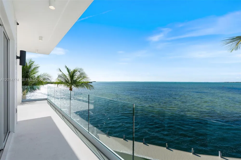 142 Guilford Ct Tavernier, FL 33070