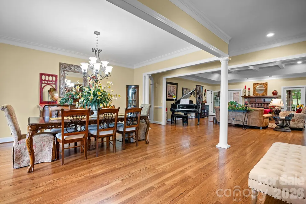 3740 Pinecrest Drive NE Hickory, NC 28601