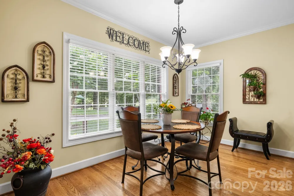 3740 Pinecrest Drive NE Hickory, NC 28601