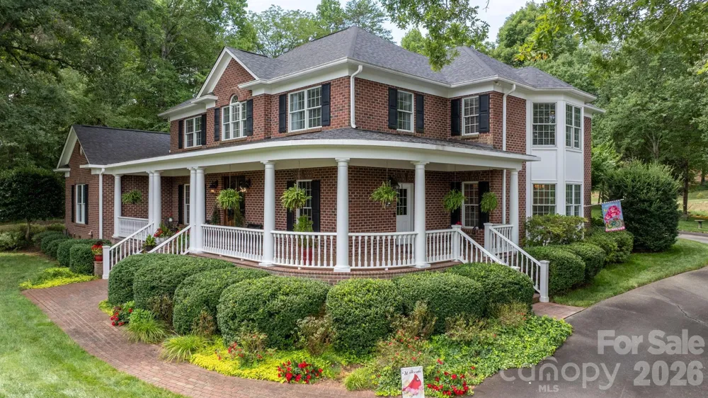 3740 Pinecrest Drive NE Hickory, NC 28601