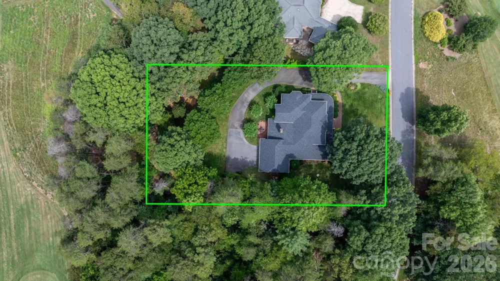 3740 Pinecrest Drive NE Hickory, NC 28601