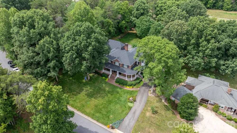 3740 Pinecrest Drive NE Hickory, NC 28601
