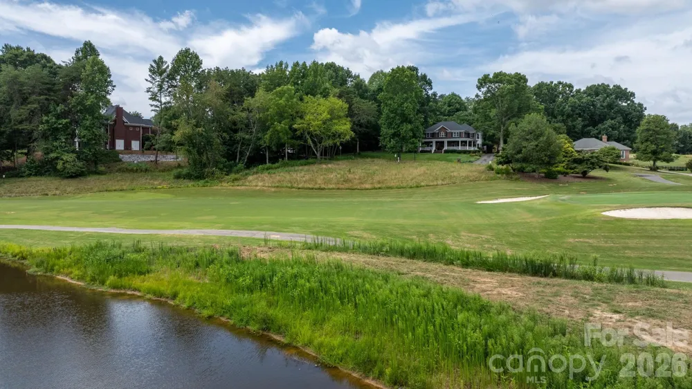 3740 Pinecrest Drive NE Hickory, NC 28601