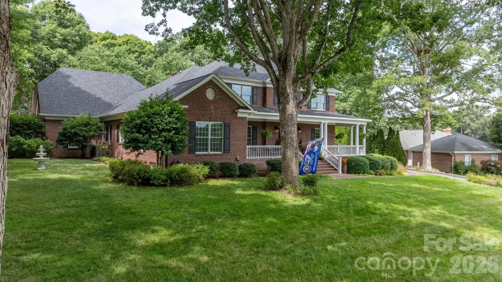 3740 Pinecrest Drive NE Hickory, NC 28601