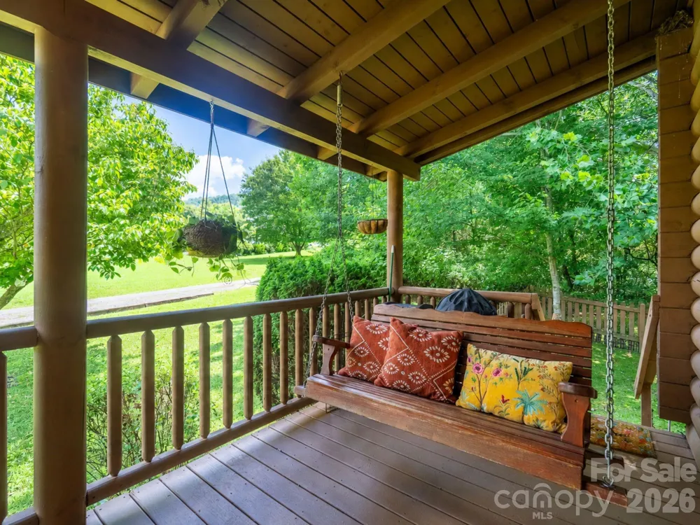 91 Tibi Lane Waynesville, NC 28785