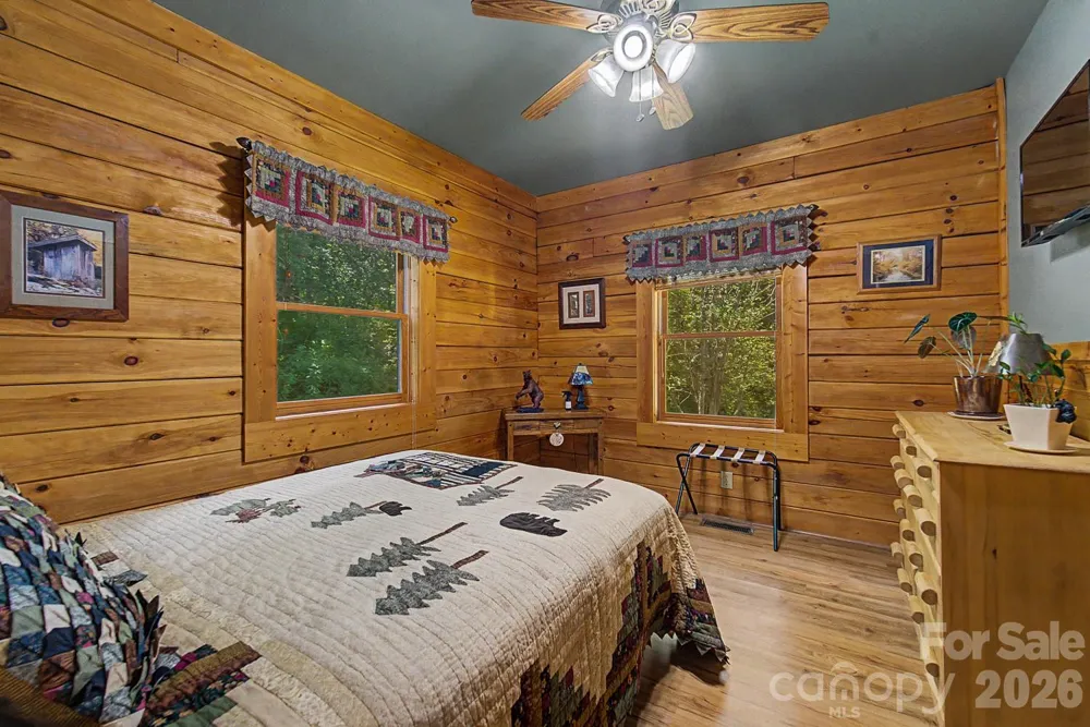 91 Tibi Lane Waynesville, NC 28785
