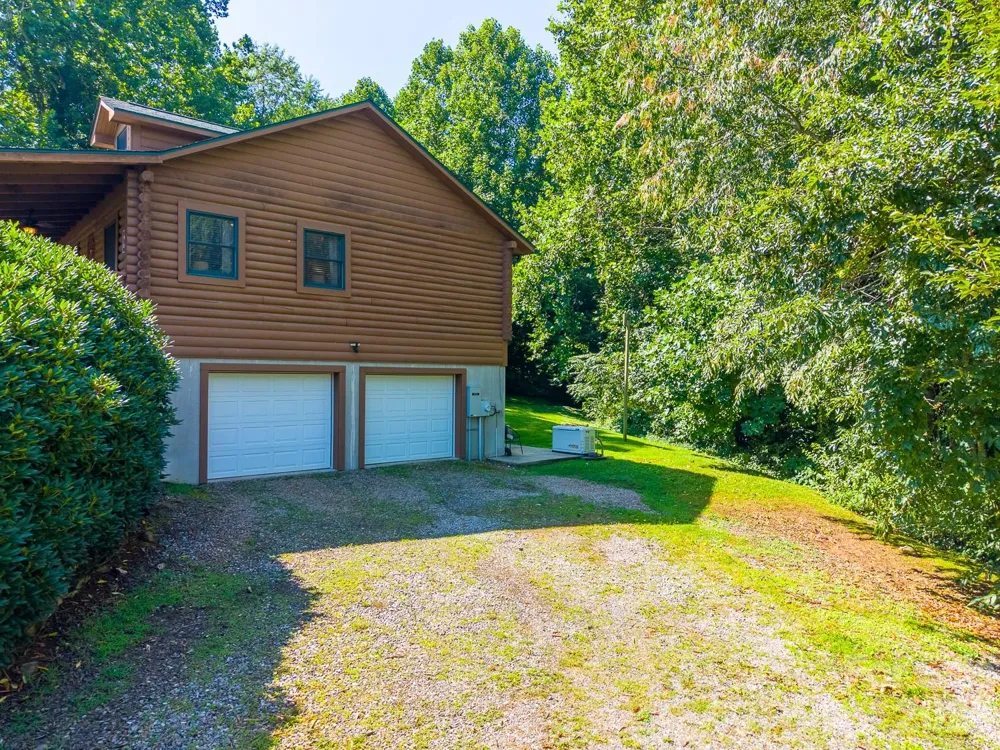 91 Tibi Lane Waynesville, NC 28785