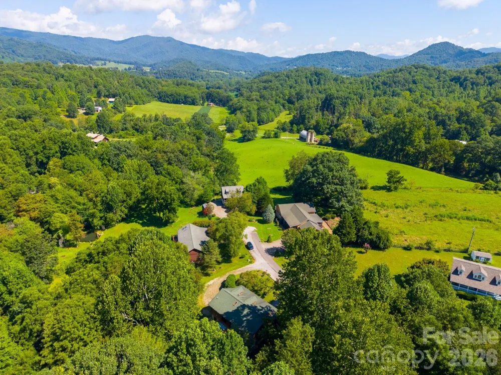 91 Tibi Lane Waynesville, NC 28785