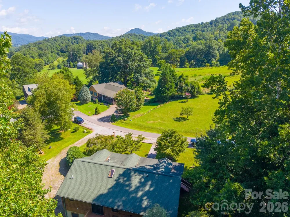 91 Tibi Lane Waynesville, NC 28785