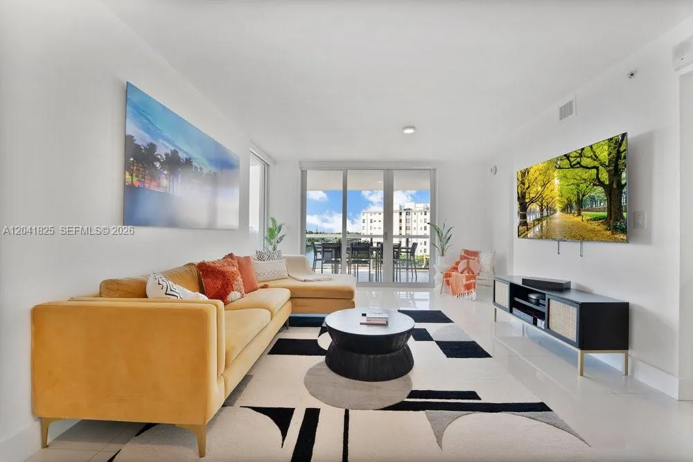 9261 E Bay Harbor Dr #507 Bay Harbor Islands, FL 33154