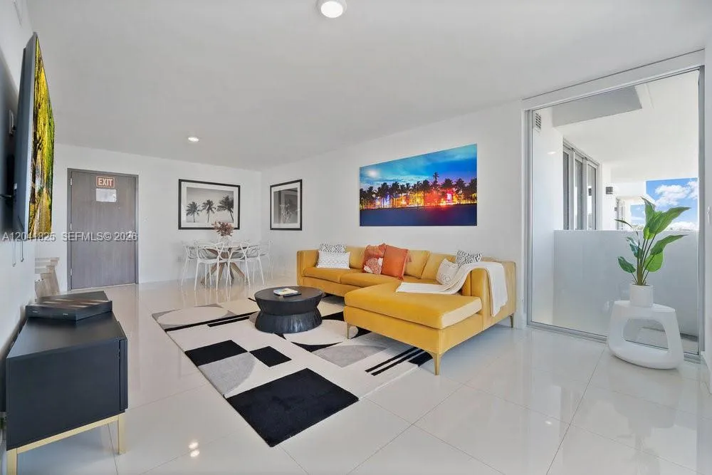 9261 E Bay Harbor Dr #507 Bay Harbor Islands, FL 33154