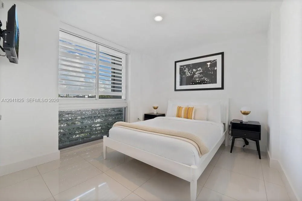 9261 E Bay Harbor Dr #507 Bay Harbor Islands, FL 33154