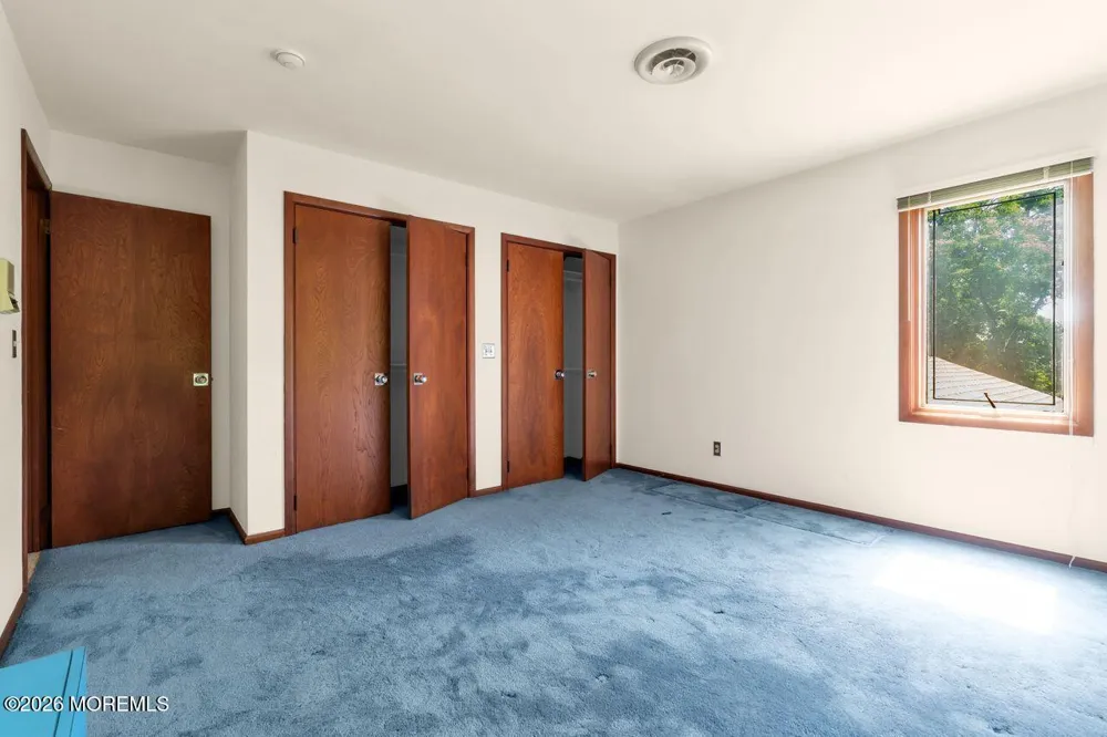 6 Sugar Lane Holmdel, NJ 07733