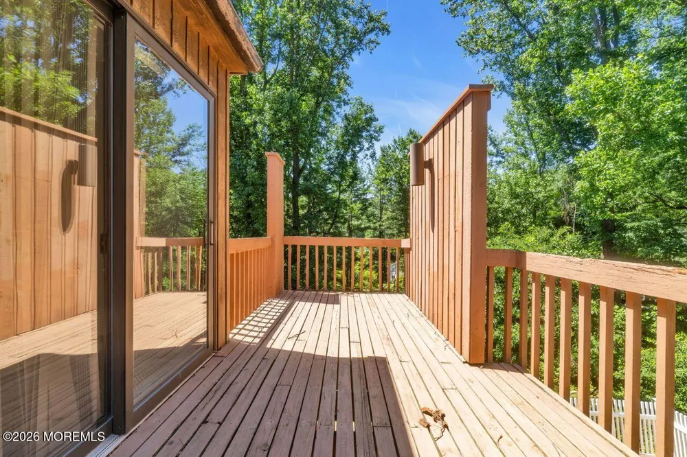 6 Sugar Lane Holmdel, NJ 07733