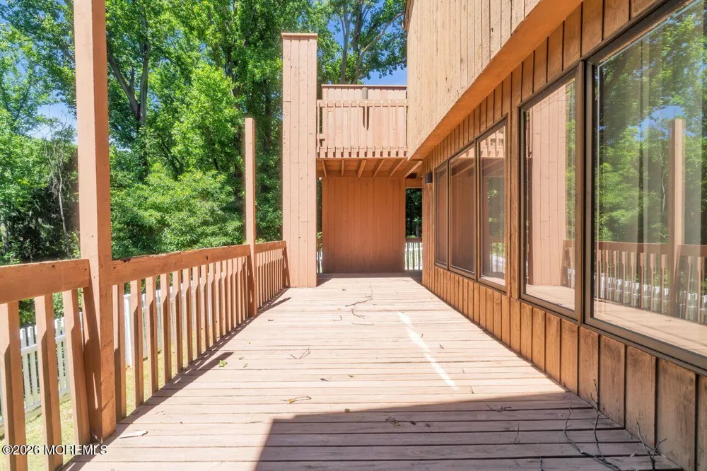 6 Sugar Lane Holmdel, NJ 07733