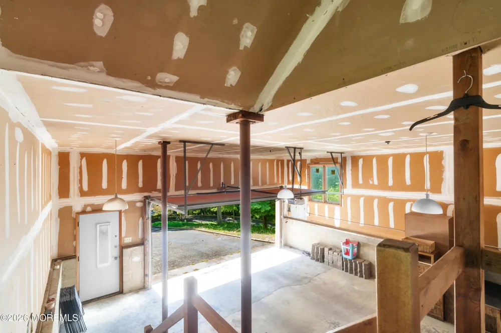 6 Sugar Lane Holmdel, NJ 07733