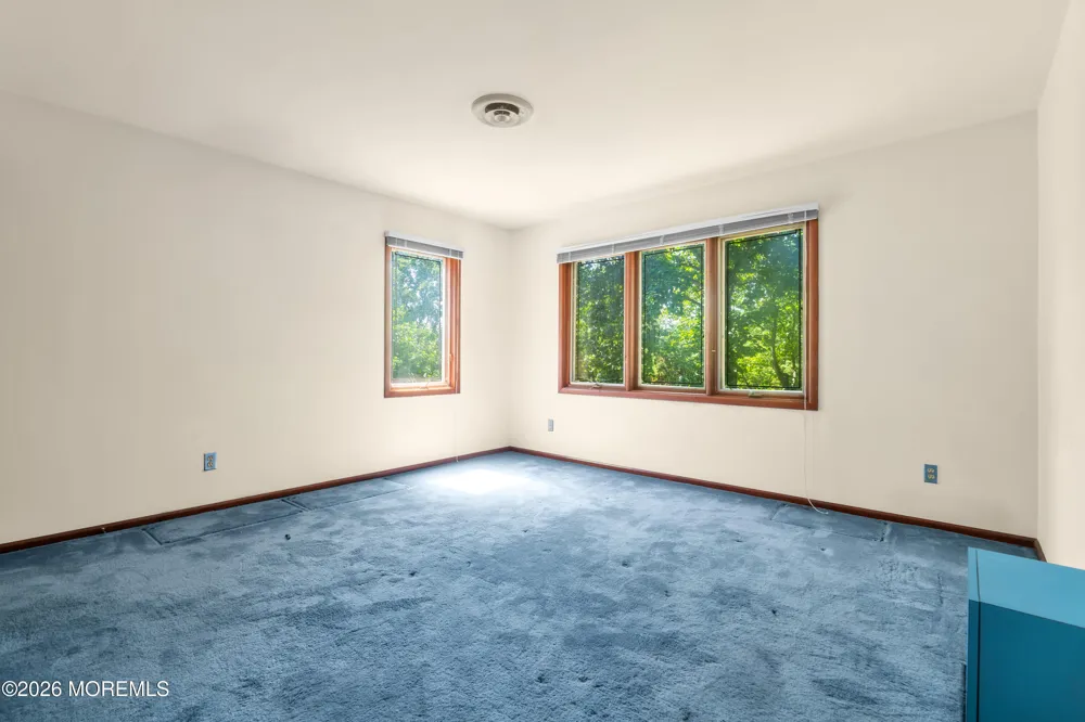 6 Sugar Lane Holmdel, NJ 07733