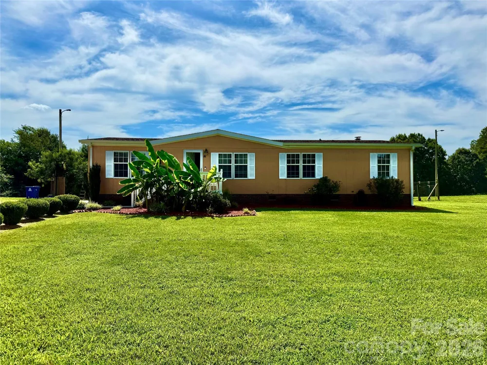 1104 Spring Meadow Drive Woodleaf, NC 27054