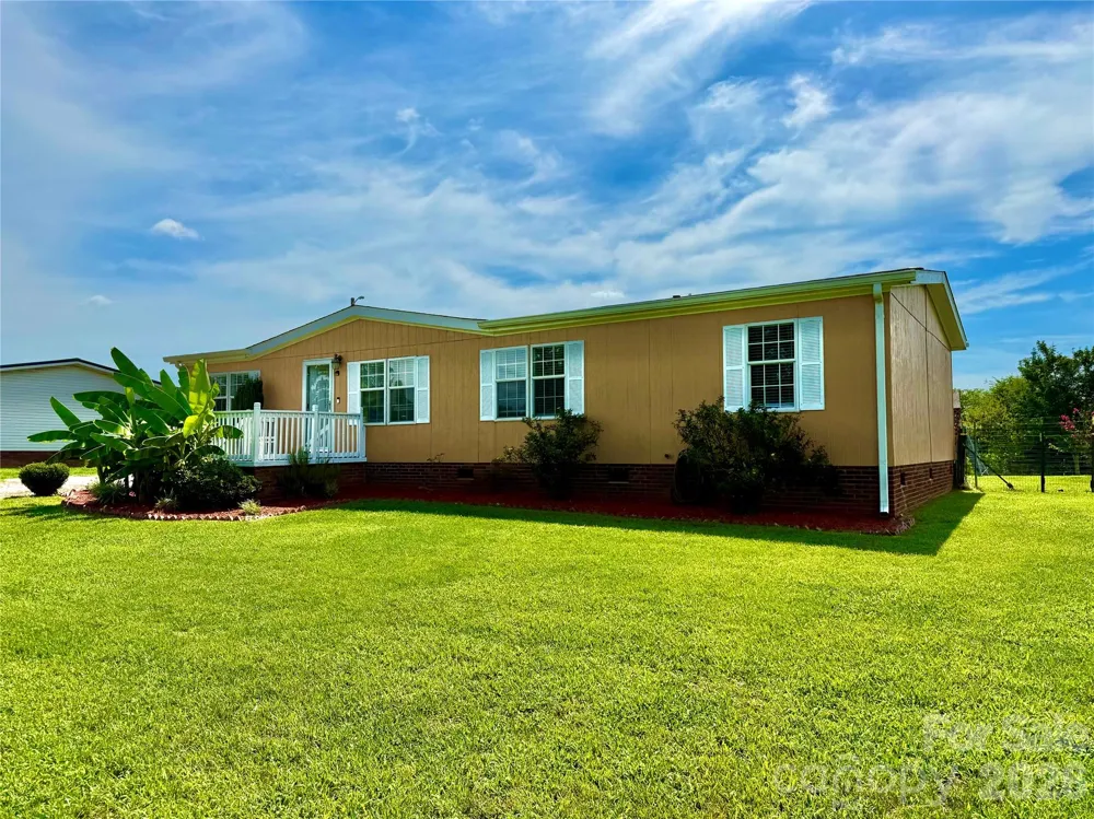 1104 Spring Meadow Drive Woodleaf, NC 27054