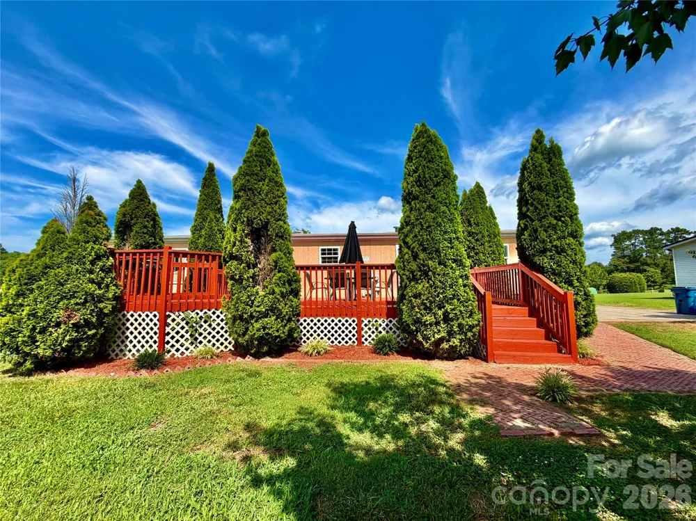 1104 Spring Meadow Drive Woodleaf, NC 27054