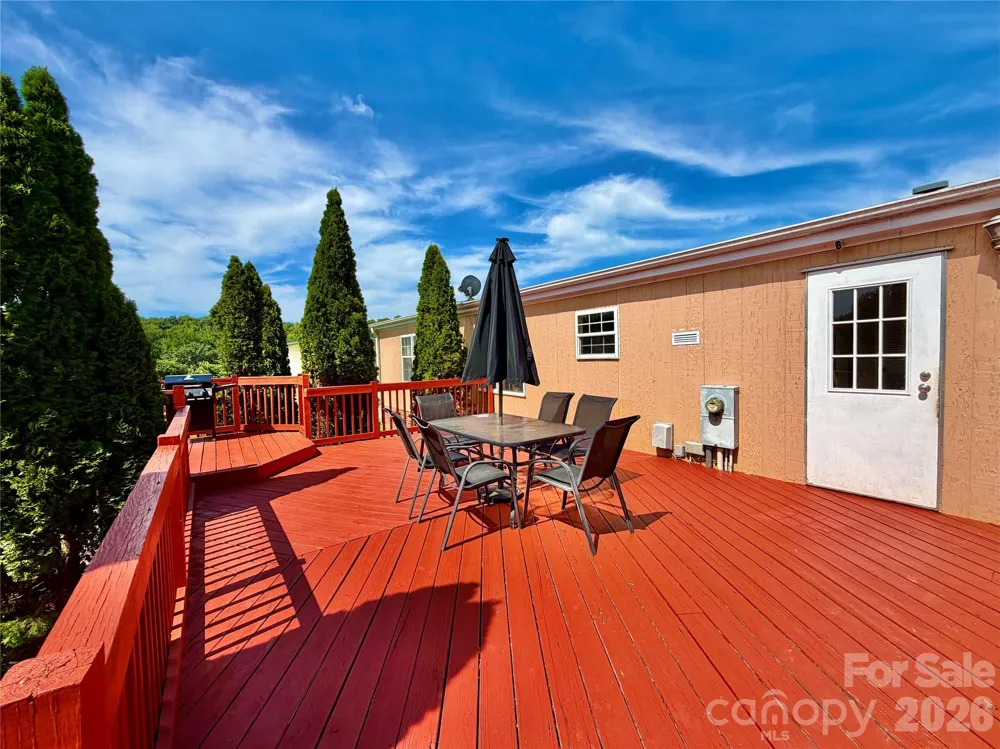 1104 Spring Meadow Drive Woodleaf, NC 27054